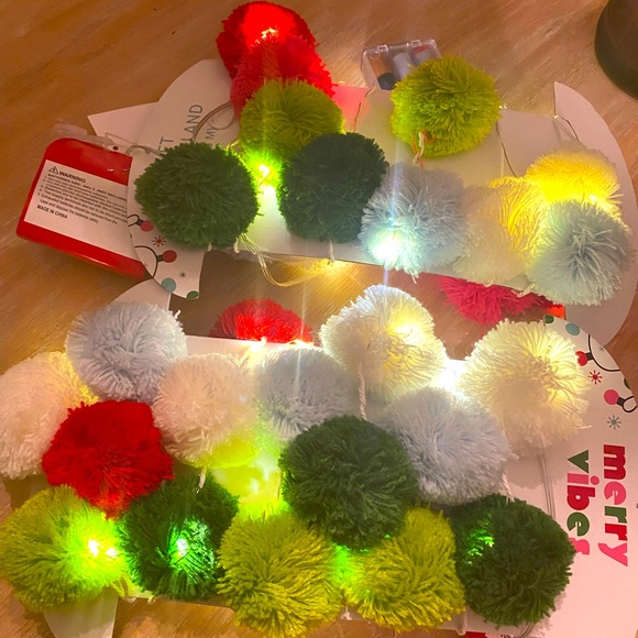 Christmas pom pom  garland lighted set 2 - Picture 1 of 2